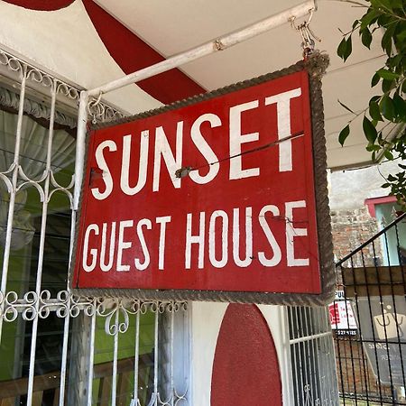 Sunset Guest House 南圣胡安 外观 照片